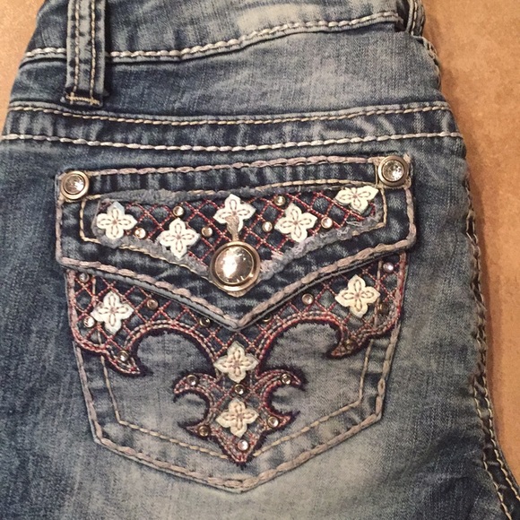 Ladies/Teen Jeans - Picture 4 of 7